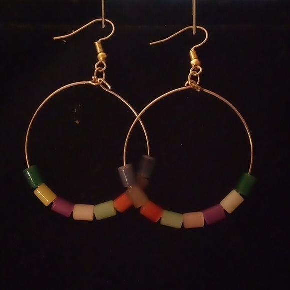 ❤️ Handmade Hoop Multi Color Glass Beaded Earrings - Picture 1 of 5